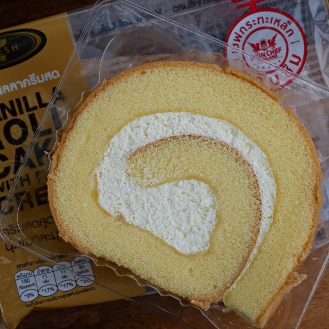 7-11-vanilla-roll-cream-cake