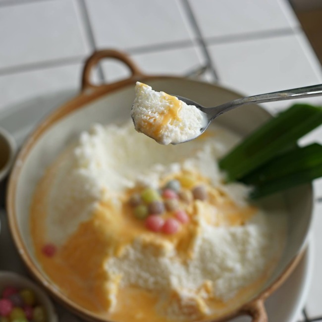 cheevitcheeva-salty-egg-yolk-bua-loi-bingsu