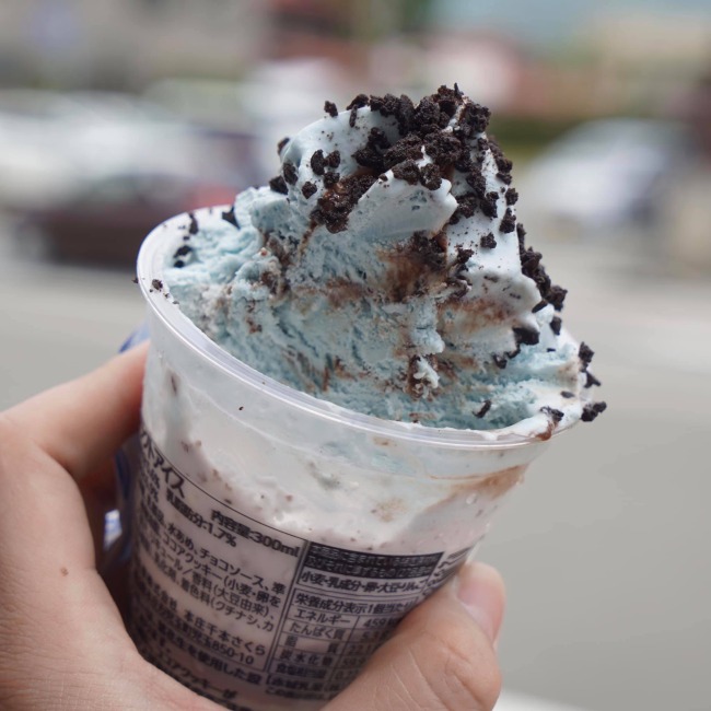 lawson108-icecream-cafe-sunday-mint-cookie-and-cream