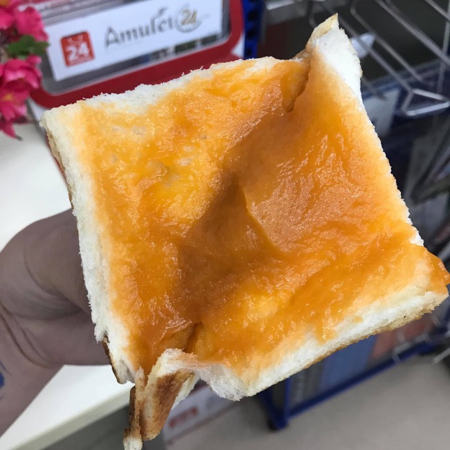 7-11-thai-custard-toasted-sandwich