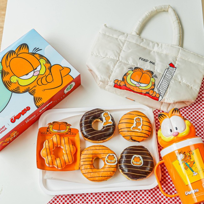 mister-donut-x-garfield-3