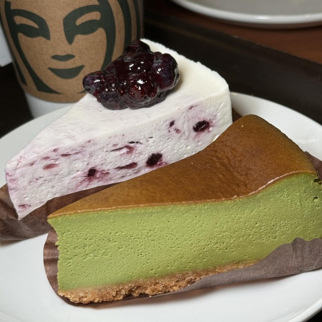 kinnhom-review-japan-starbucks-matcha-blueberry-cheesecake-4