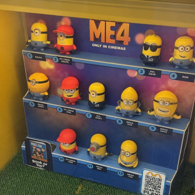 mcdonalds-happy-meal-minions-13