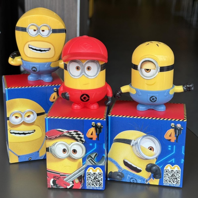 mcdonalds-happy-meal-minions-15