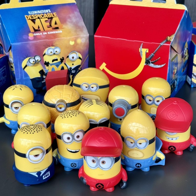 mcdonalds-happy-meal-minions-2