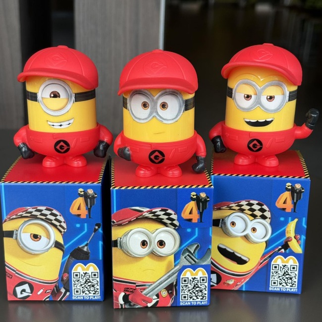 mcdonalds-happy-meal-minions-5