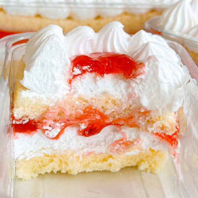 cj-strawberry-cake-4