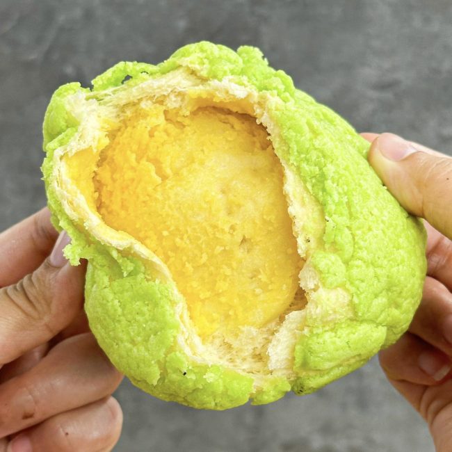 melon-bun-7-11-2
