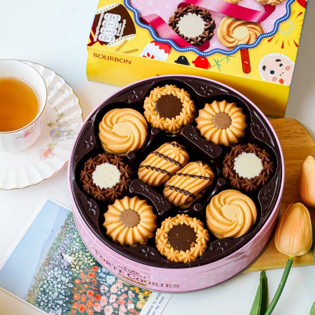 bourbon-torte-cookie-tin-5