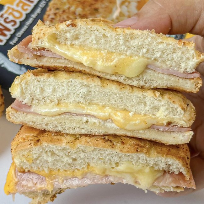 fourcheese-burger-7-11-2