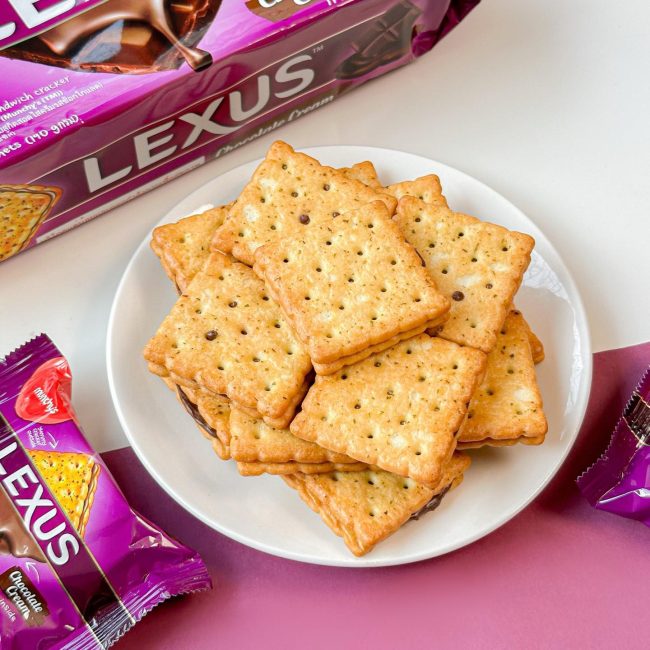 lexus-cracker-4
