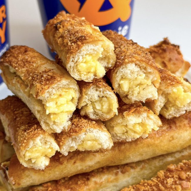 prezell-lemon-creamcheese-stick-auntie-annes-2