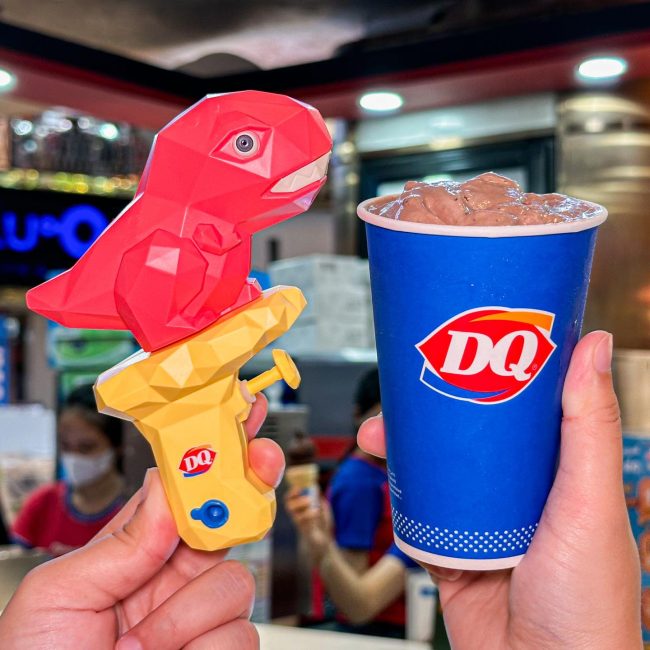 dino-gun-dairy-queen-5