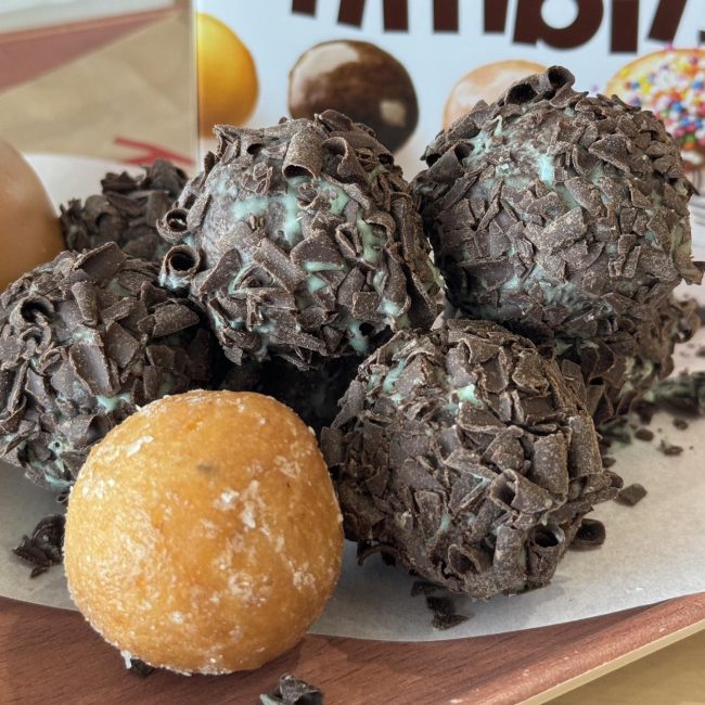 mint-choc-bits-tim-hortons-3