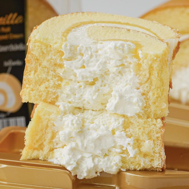 roll-cake-vanilla-whipcream-4
