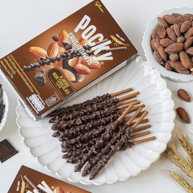 glico-pocky-almond-4