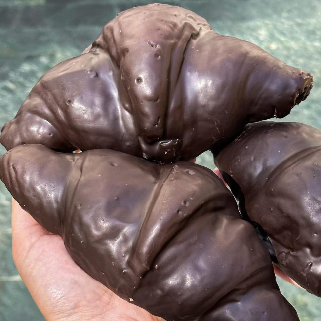 paul-croissant-chocolate-2