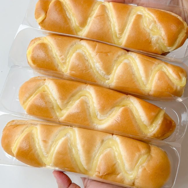 7-11-milk-flavored-cream-filled-bread-3