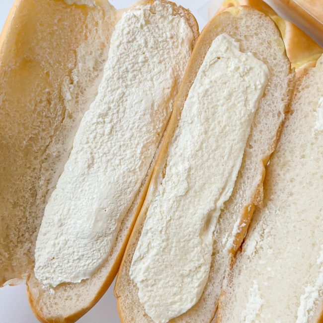 7-11-milk-flavored-cream-filled-bread-4