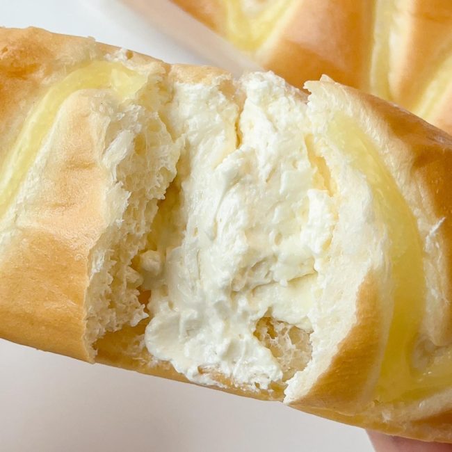 7-11-milk-flavored-cream-filled-bread-5