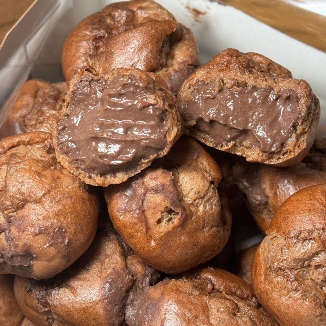signature-chocolate-elcairs-2