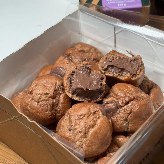 signature-chocolate-elcairs-4