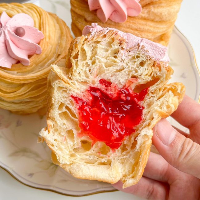 cruffin-cafe-amazon-4