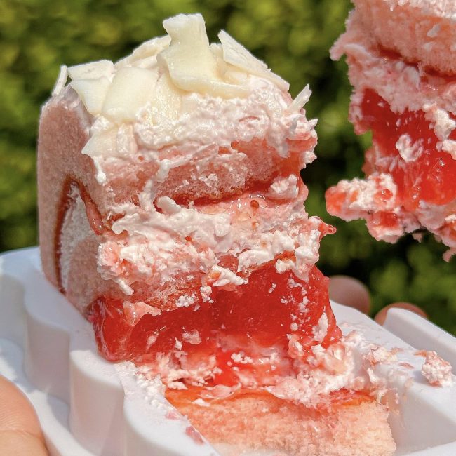 ezy-sweet-roll-cake-strawberry-5