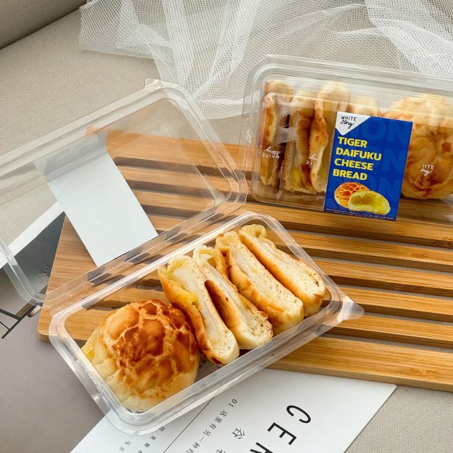 white-story-daifuku-cheese-bread-2