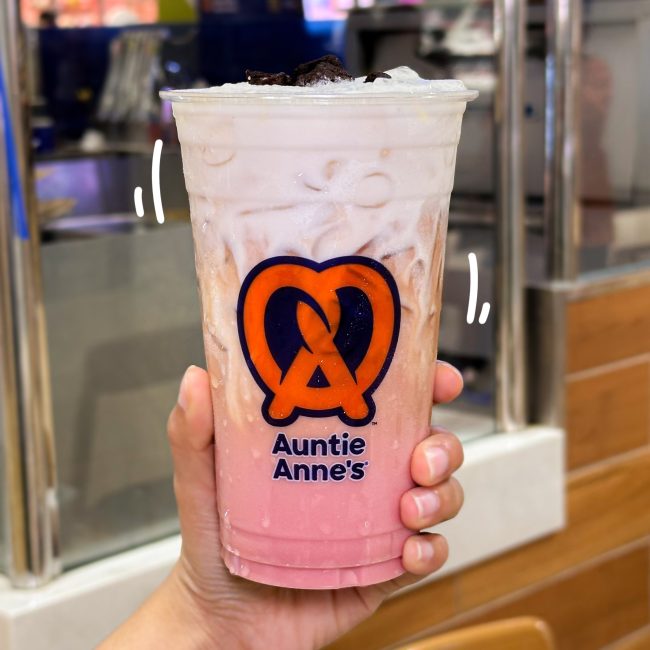 auntie-annes-red-velvet-cream-cheese-3