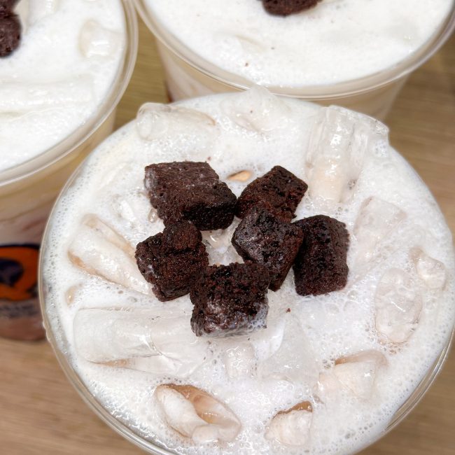 auntie-annes-red-velvet-cream-cheese-5