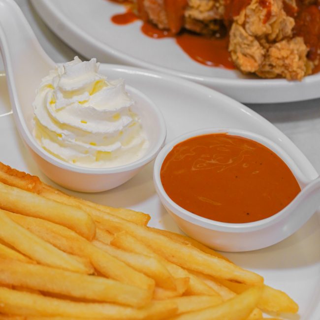 chesters-x-cha-tra-mue-8