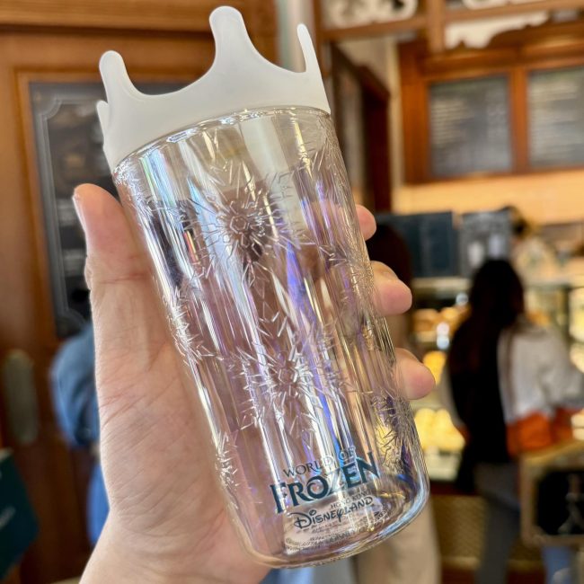 starbucks-x-frozen-disneyland-hk-3